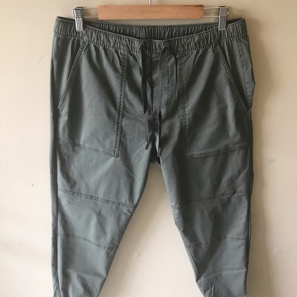 Gap Slim Twill Joggers w/ Stretch